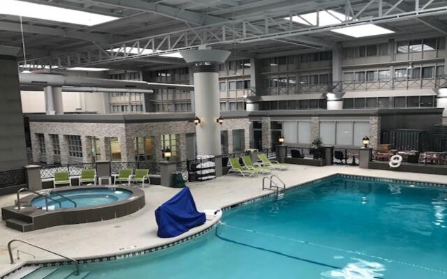 Holiday Inn Chicago North Shore by IHG