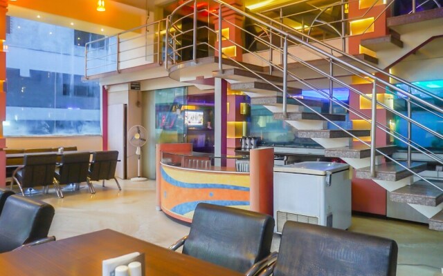 OYO Flagship 15921 Hotel Golden Rock