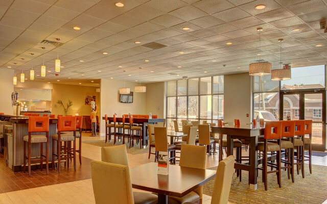 Holiday Inn DANBURY-BETHEL @ I-84