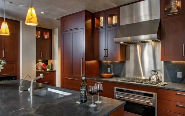Platinum Vail Solaris 3 Bedroom Vacation Rental Set at the Base of the Mountain Just Steps From the Gondola