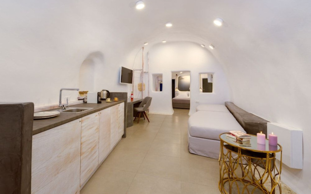 Oia Angle Cavehouse