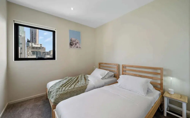 A Spacious 2BR Apt Near Melbourne Central