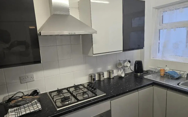 Chathamhouse/sleeps7/tv/wifi/freep