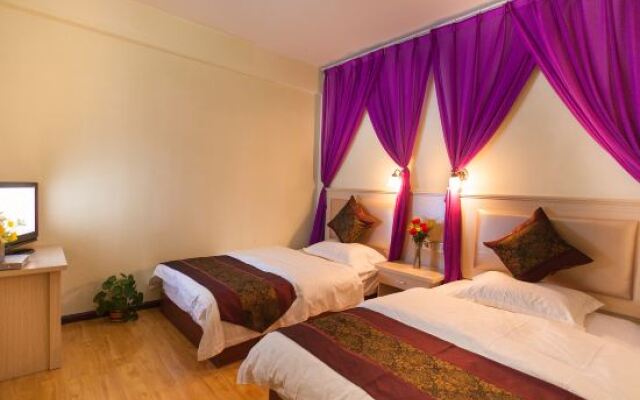 Lijiang Juxian Hotel