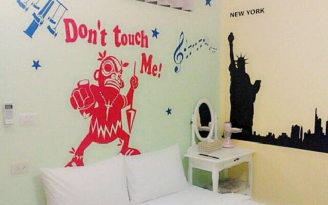 LU PA KA DJ Hostel