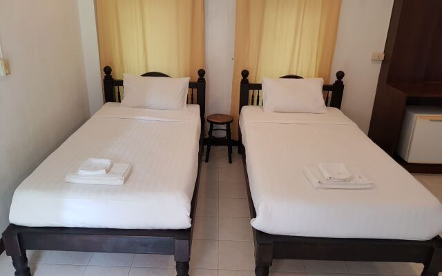 Hi Karon Beach Hotel