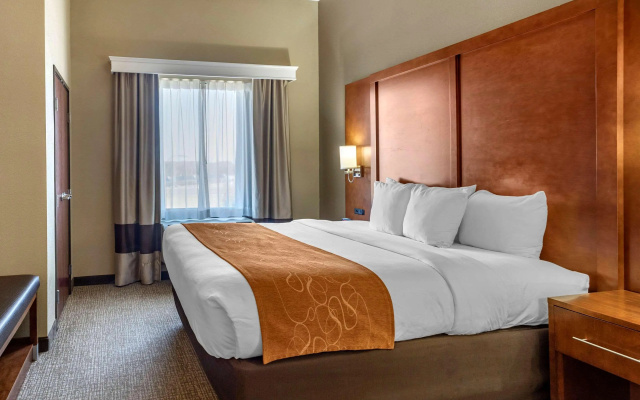 Comfort Suites Batesville