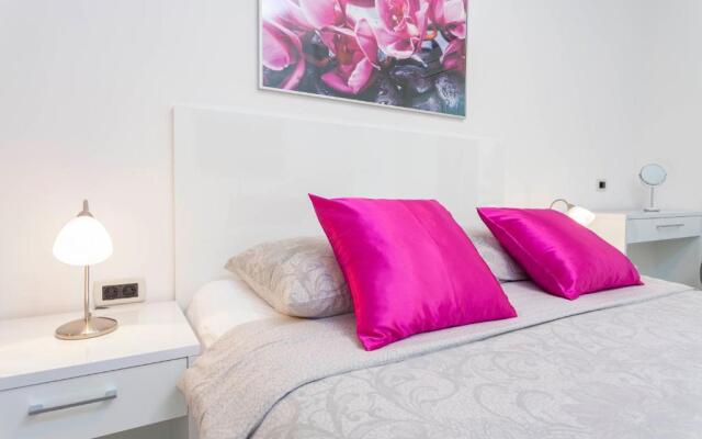 Villa King Apartments