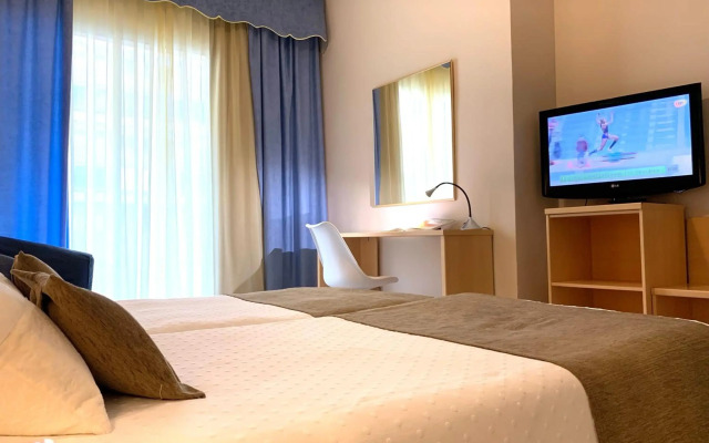 Hotel Llansola
