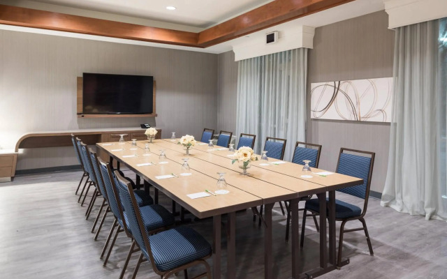 Courtyard by Marriott Toronto Vaughan