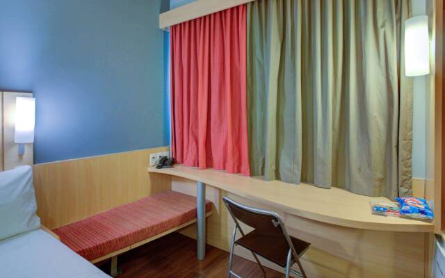 ibis Vitoria Praia de Camburi