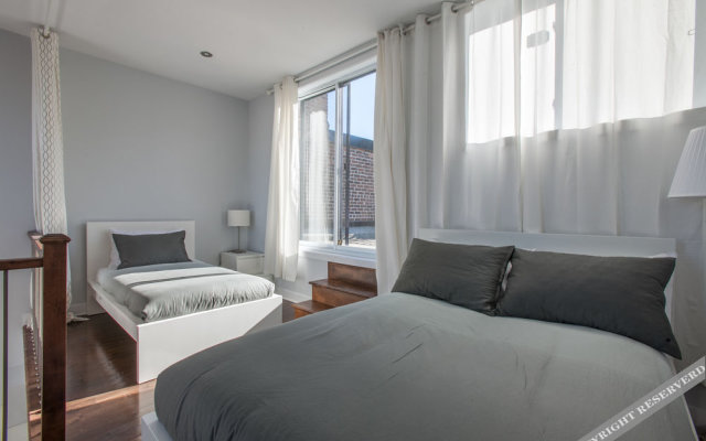 3 bedrooms 2 bathrooms Mont-Royal Apartment by Lux Montreal Vacations Rentals