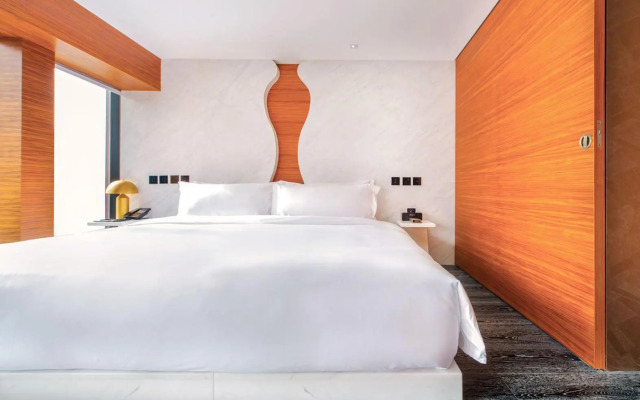 YOHO Hollywood Roosevelt Hotel