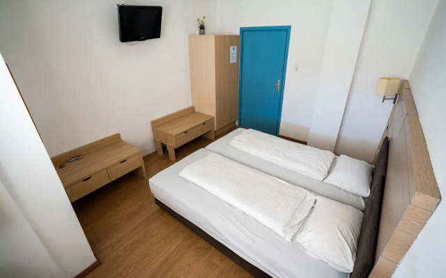 WOW City Hostel