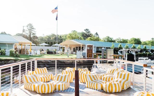 Yachtsman Hotel & Marina Club