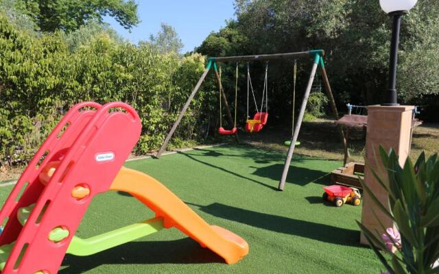 Villa Argo 2 - Beachfront, Big gardens, Location!