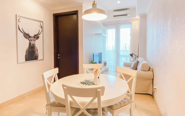 Best Deal and Elegant 2BR Apartment at Menteng Park