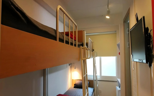 B my guesthouse - Hostel