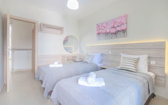 Neos Marmaras Family Suite