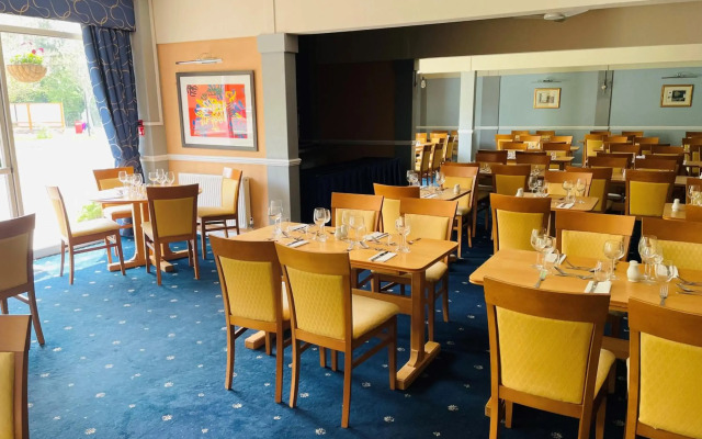 Tiverton Hotel Lounge & Venue