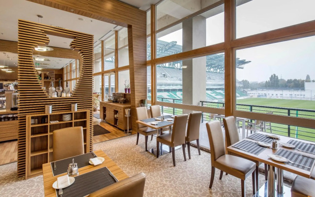 ETO Park Hotel Business & Stadium