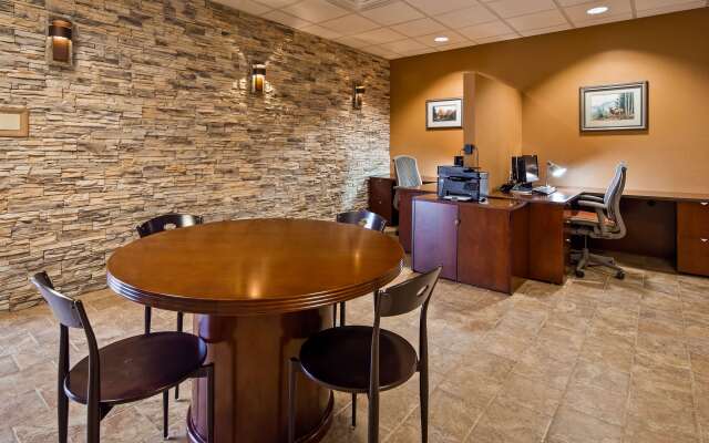 Best Western Plus Raton Hotel