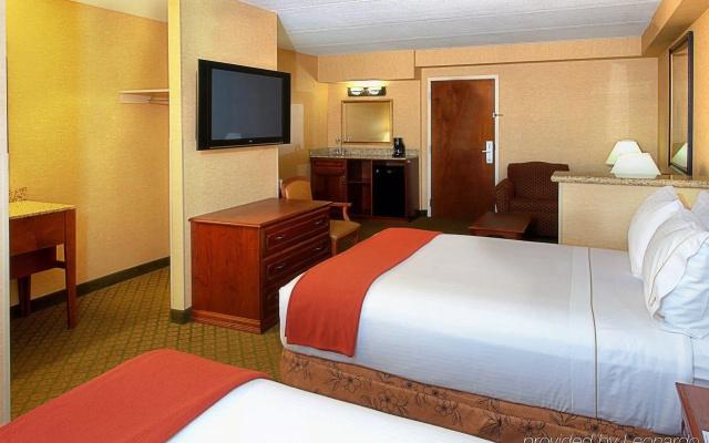 Holiday Inn Express & Suites Tempe by IHG
