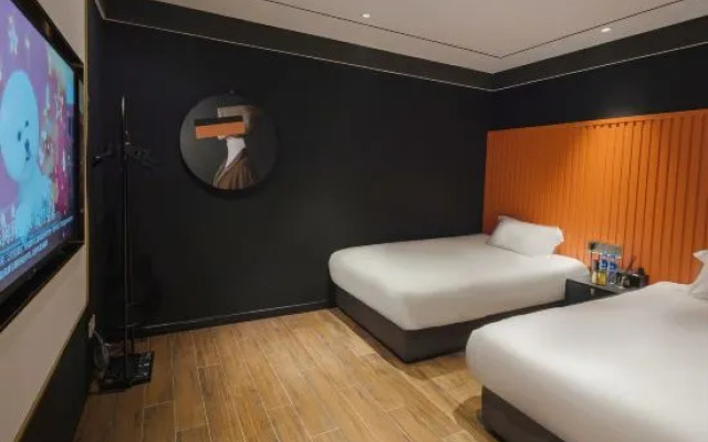 PK e-sports Hotel (Shanghai Songjiang University Town)