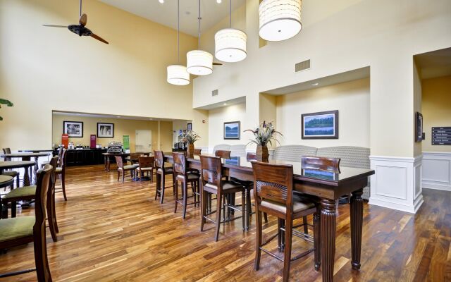 Hampton Inn & Suites North Charleston-University Blvd