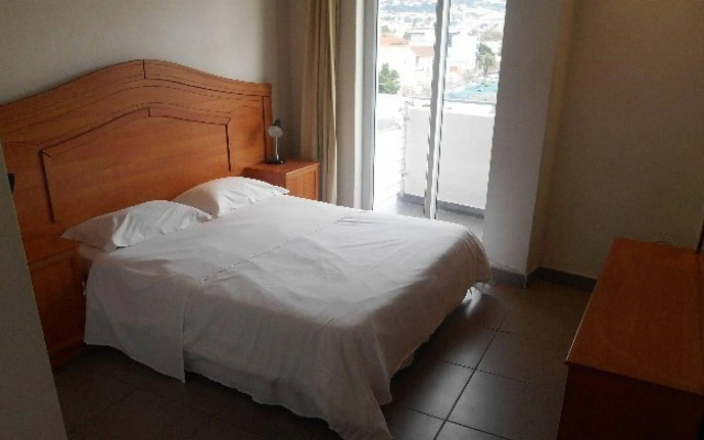 Canterbury 501 Apartment