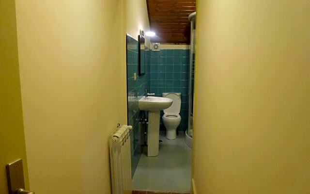 Canvas Atelier Hostel