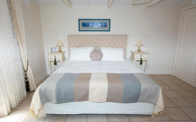Rosebridge House Bed & Breakfast Adult Retreat – Guest Rooms – Gooseberry Hill