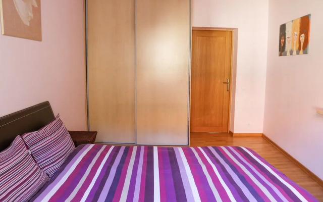 Deluxe Old Town Apartment