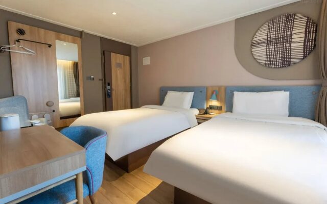 Homeinn Hotel (Qiqihar Wanda Plaza Jiefangmen)
