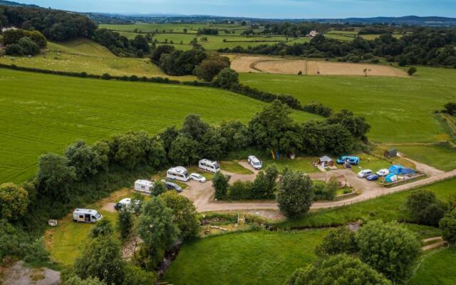 Cosy Pod-cabin Near Beautiful Landscape in Omagh