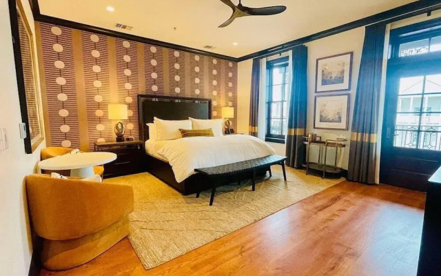 Emigrant Boutique Hotel
