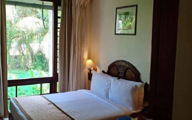 Hotel Aroor Residency