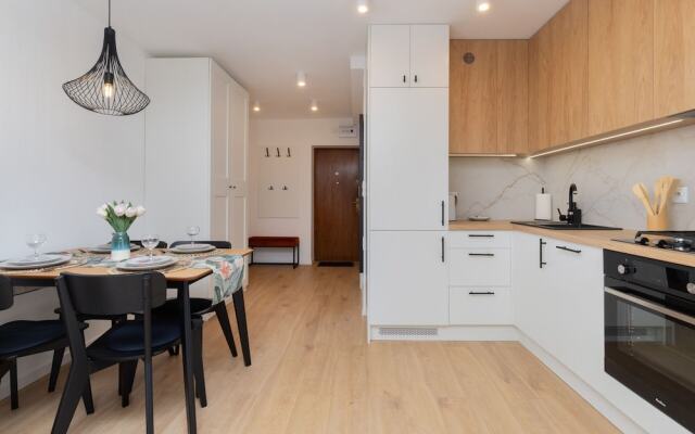 Gdynia Centrum Apartment by Renters