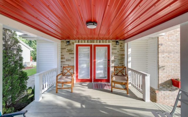 Pet-friendly Pigeon Forge Home w/ Deck!