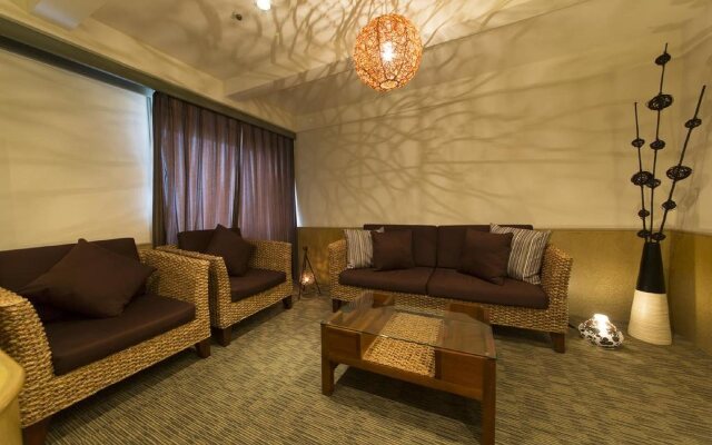 MINAMISENRI Crystal Hotel