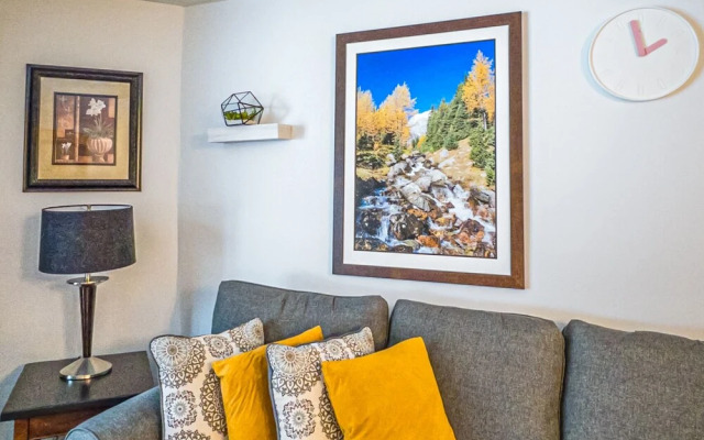 Luxurious One Bedroom Suite WindTower