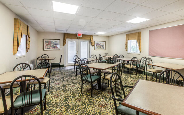 QUALITY INN &amp; SUITES