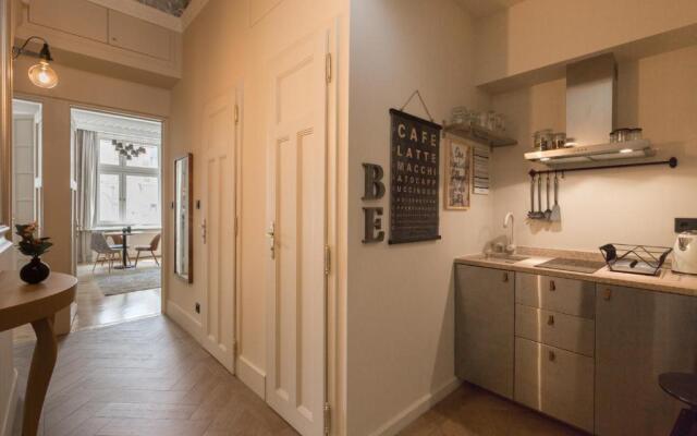Danube Dream Home In The Absolute Center