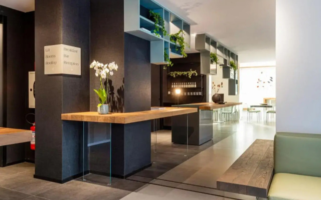 Open Hotel