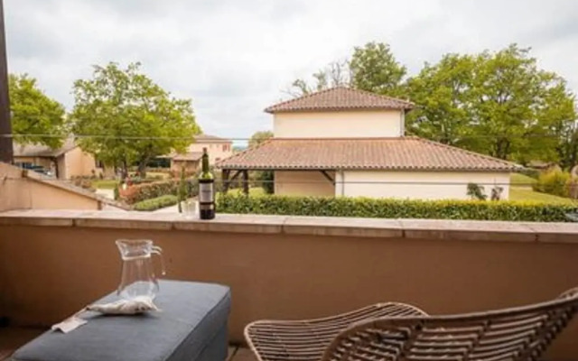 Modern Villa With Large Garden