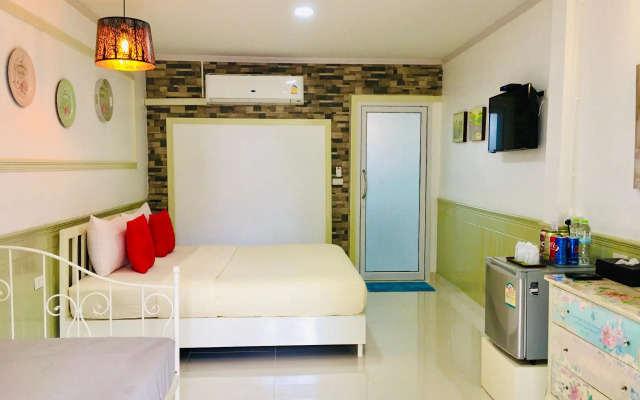 Koh Larn Riviera