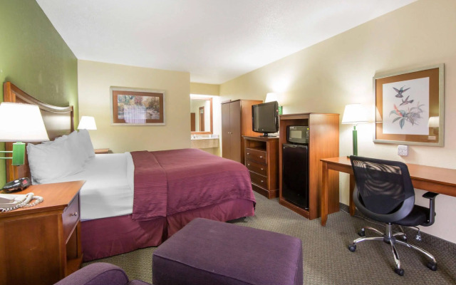 Quality Inn Merchants Drive