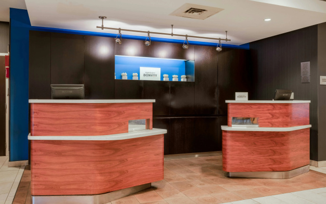 Courtyard by Marriott Columbus Airport