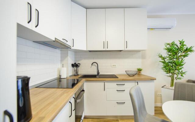 Olive Garden at West Residence