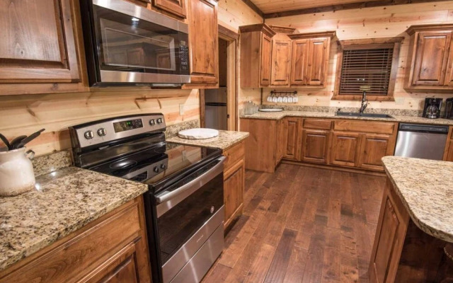 Simmer Down Lodge - 5 Br Cabin